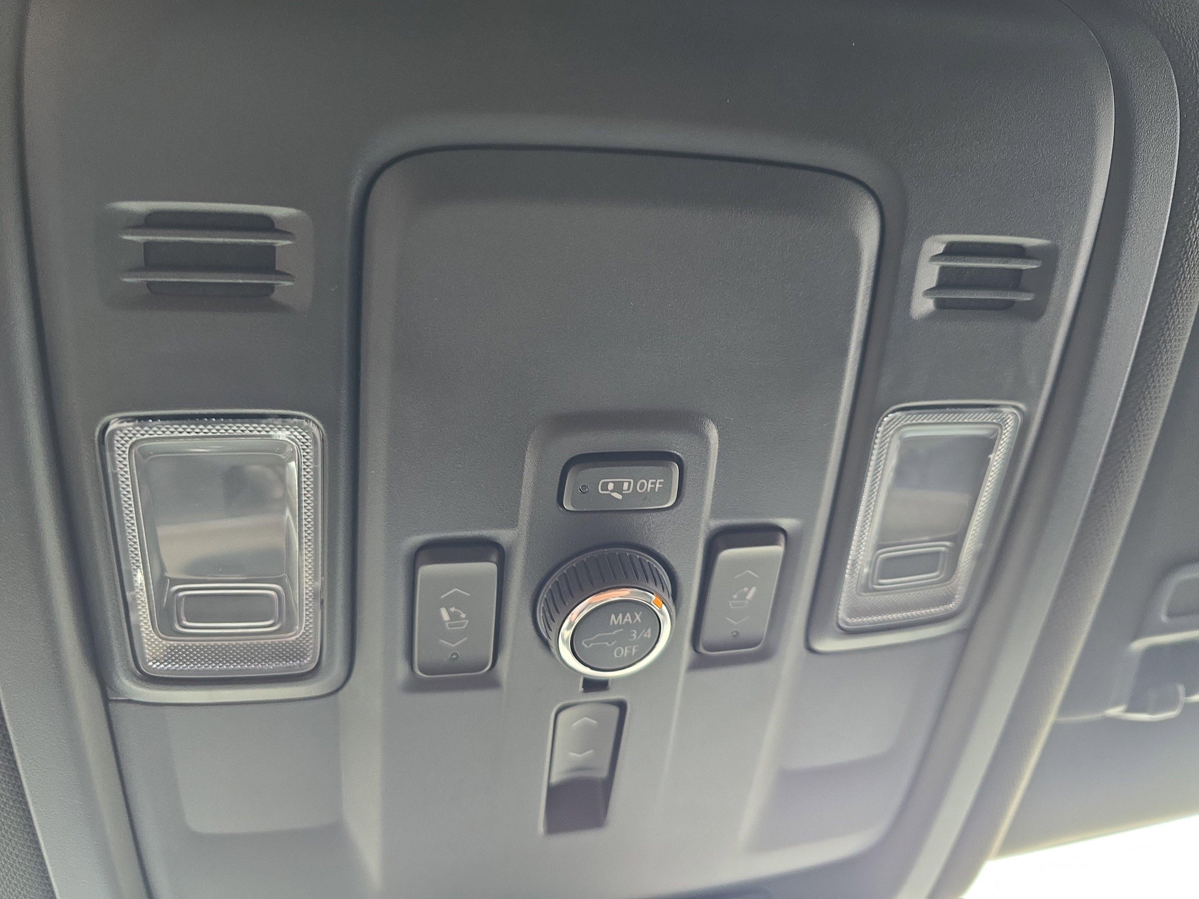 Used 2025 Chevrolet Tahoe High Country image 34