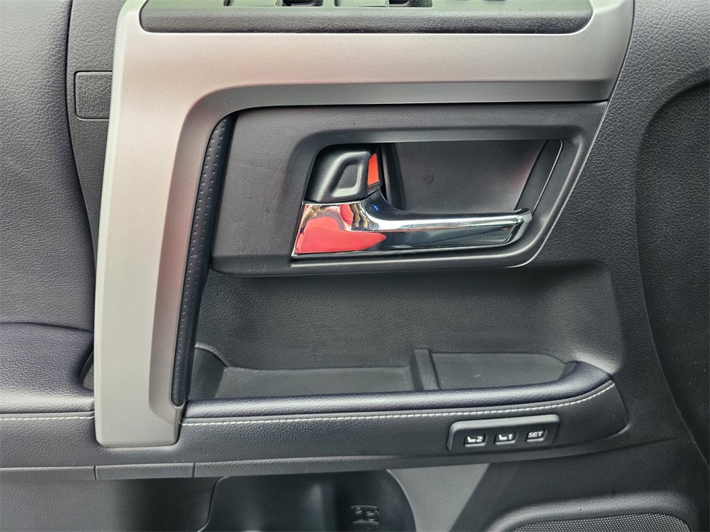 Used 2022 Toyota 4Runner Limited image 17