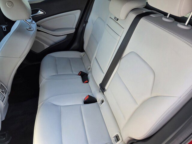 Used 2020 Mercedes-Benz GLA 250 image 13