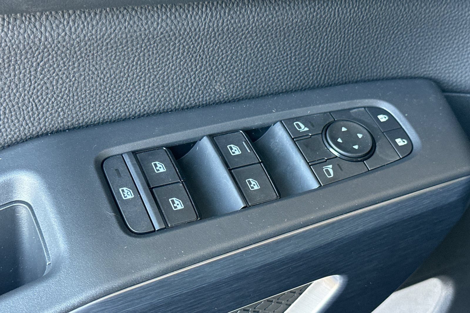 New 2026 Nissan Pathfinder Rock Creek w/ Rock Creek Premium Package AWD/4WD image 13