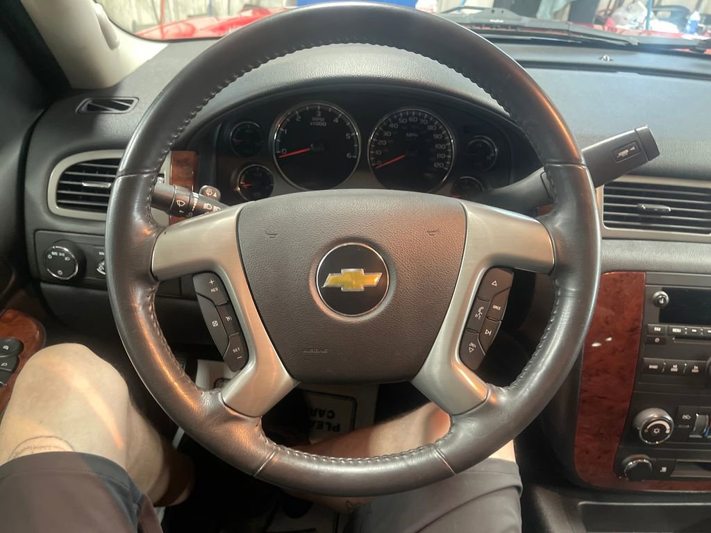 Used 2011 Chevrolet Avalanche LS AWD/4WD image 20