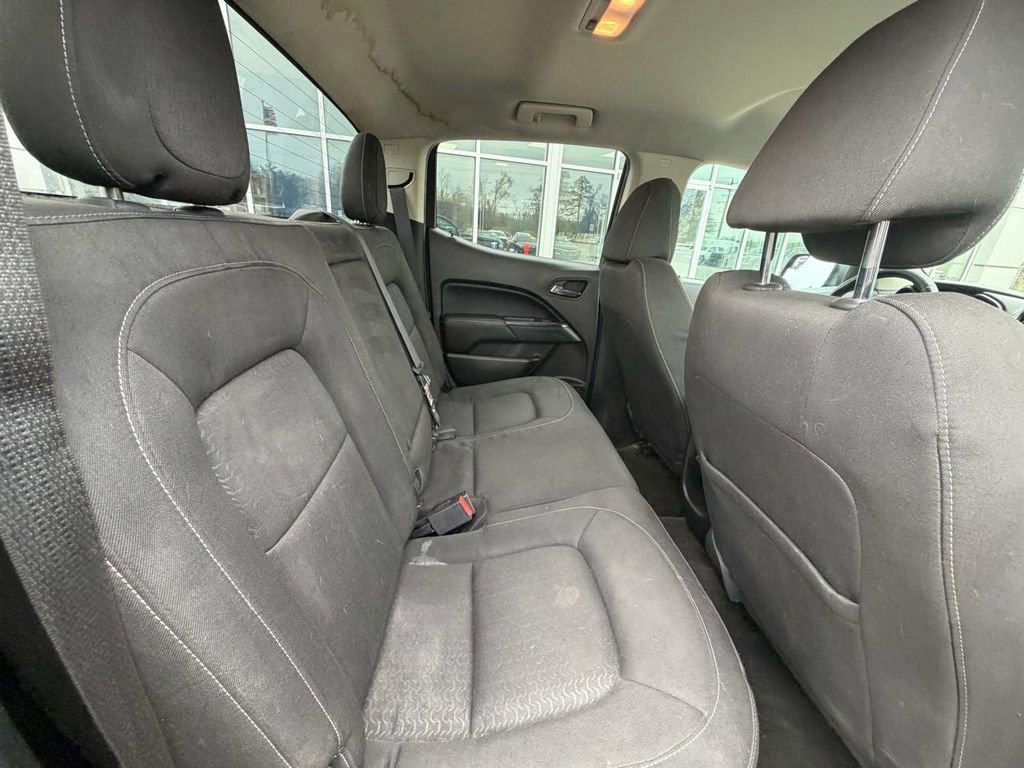 Used 2015 GMC Canyon SLE image 14