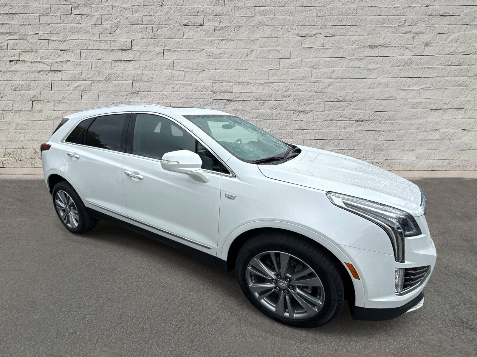 Certified 2024 Cadillac XT5 Premium Luxury FWD image 4