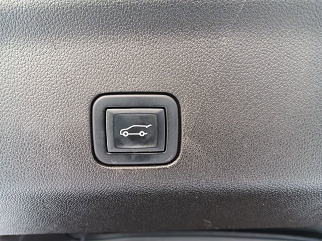 Used 2022 Chevrolet Tahoe Z71 image 30