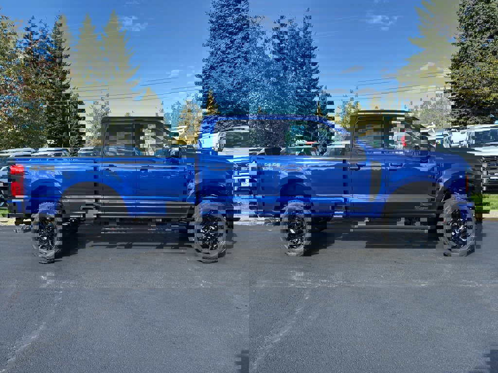 New 2026 Ford F350 Lariat w/ Black Appearance Package image 4