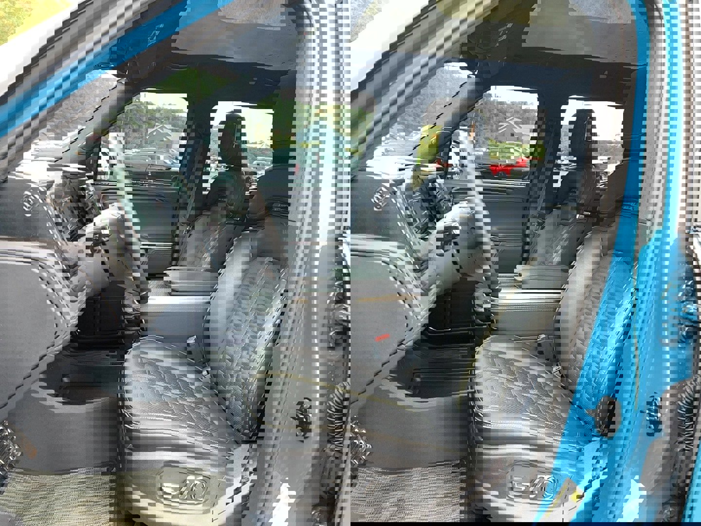 Used 2024 Rivian R1T Adventure image 12