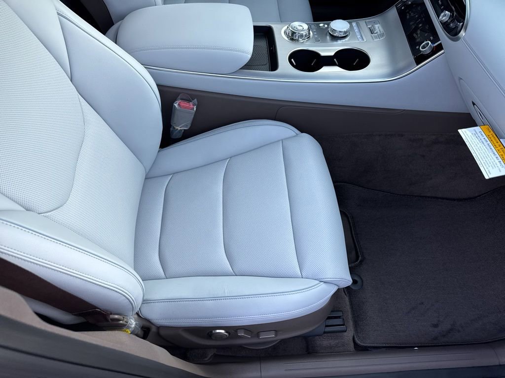 New 2026 Genesis GV70 2.5T Advanced AWD/4WD image 16