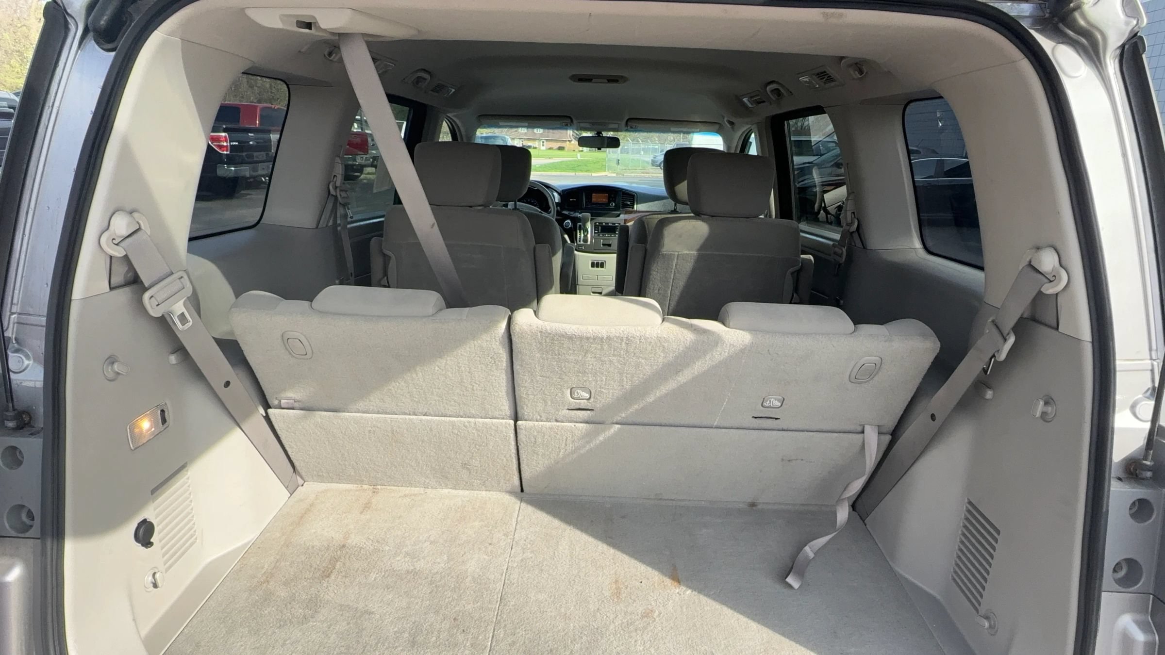 Used 2011 Nissan Quest SV FWD image 12