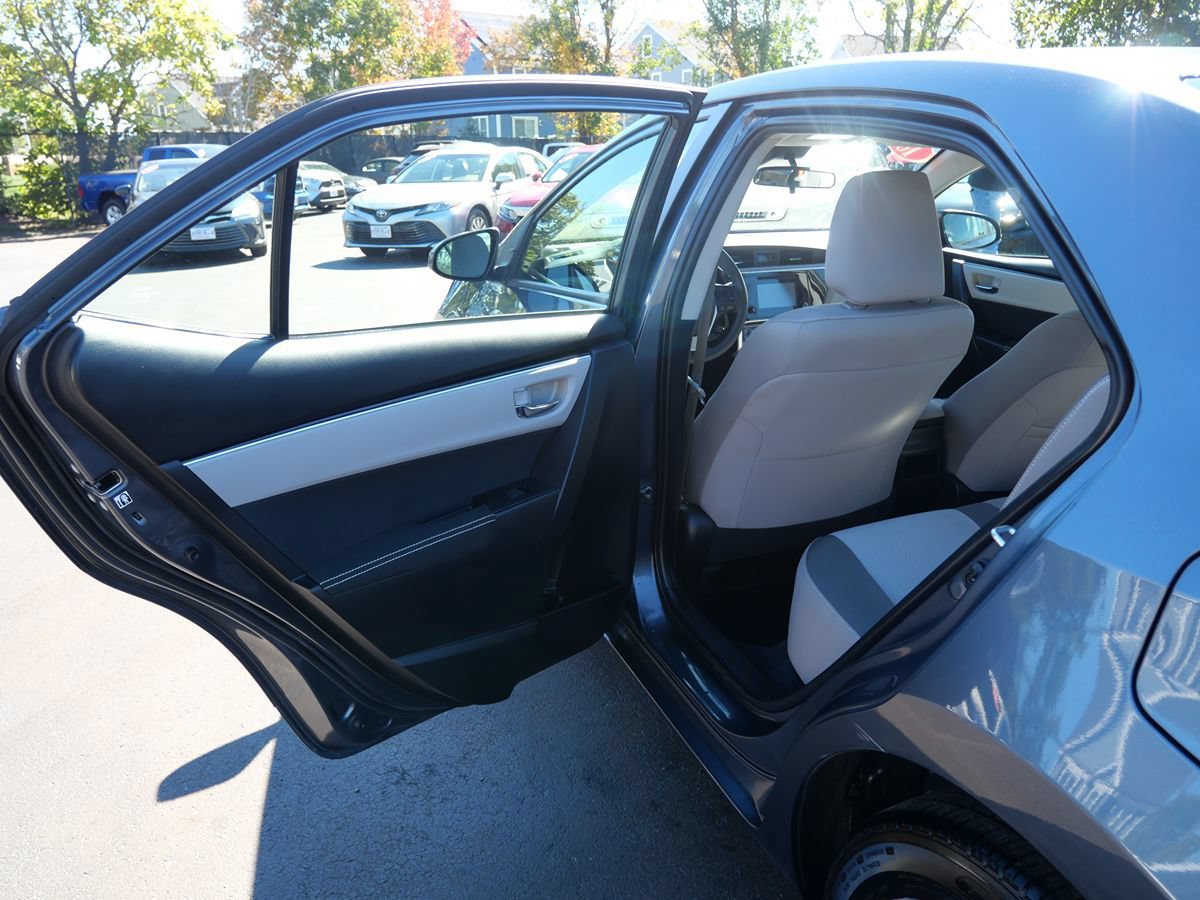 Used 2018 Toyota Corolla LE FWD image 25