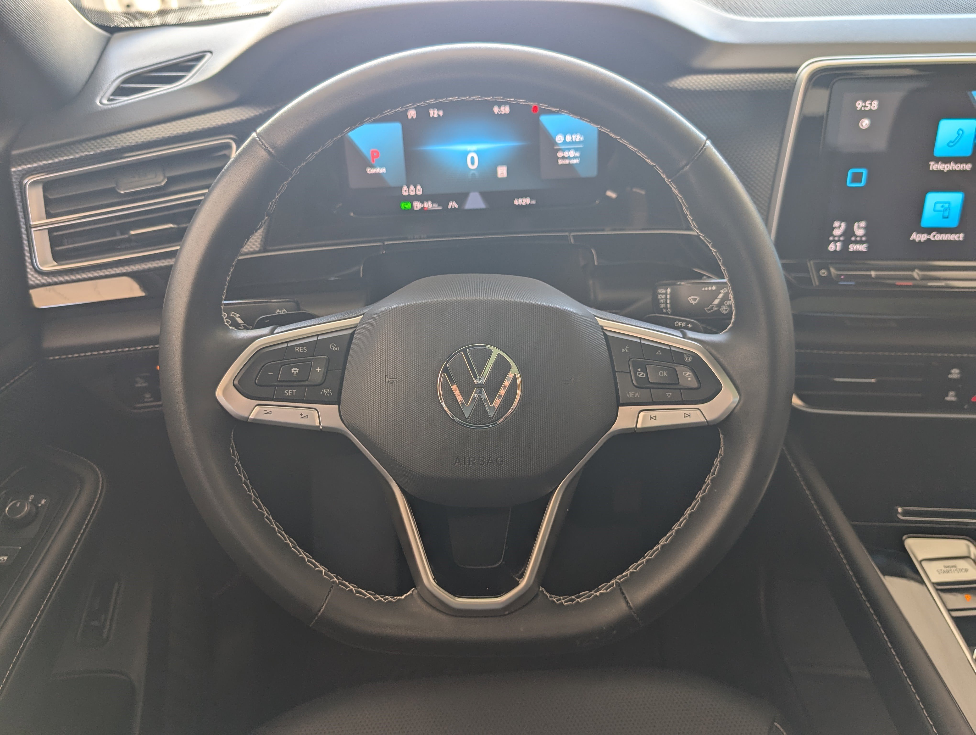 Used 2025 Volkswagen Atlas Cross Sport SEL image 24