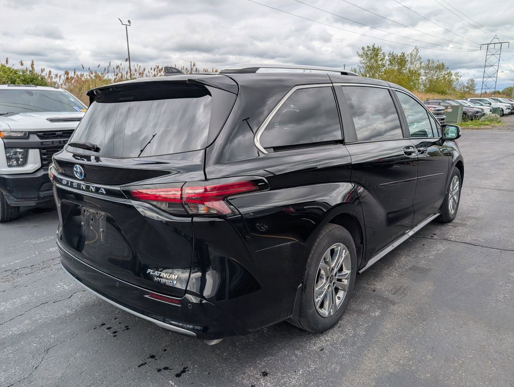 Used 2024 Toyota Sienna Platinum AWD/4WD image 8