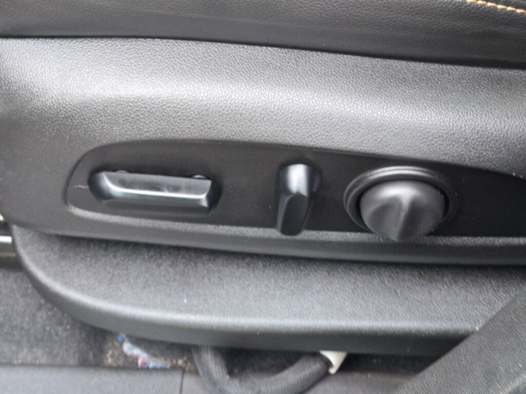 Used 2021 GMC Terrain SLT w/ Infotainment Package II image 23