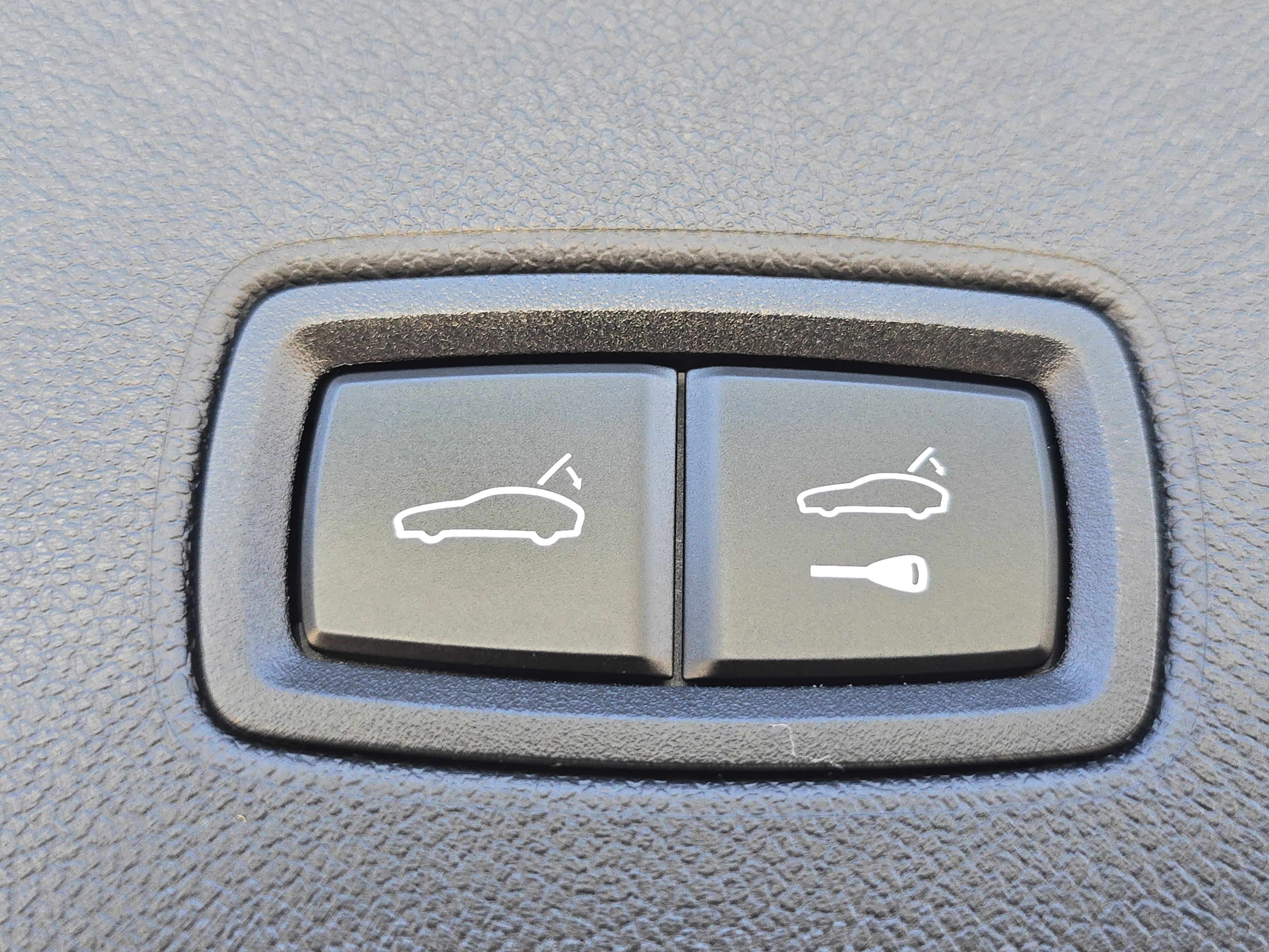 Certified 2025 Porsche Cayenne image 29