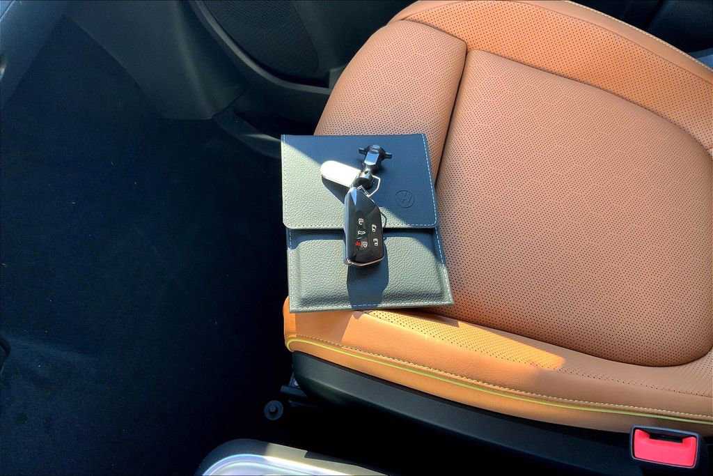 New 2025 Volkswagen ID. Buzz Pro S image 30