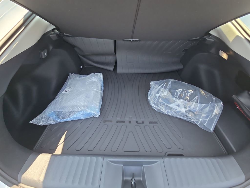 New 2025 Toyota Prius Plug-In Hybrid w/ Limited Premium Package image 30