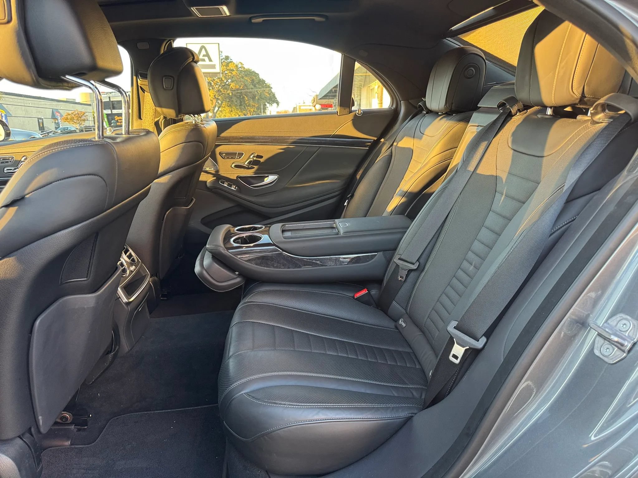 Used 2019 Mercedes-Benz S 560 Sedan image 10