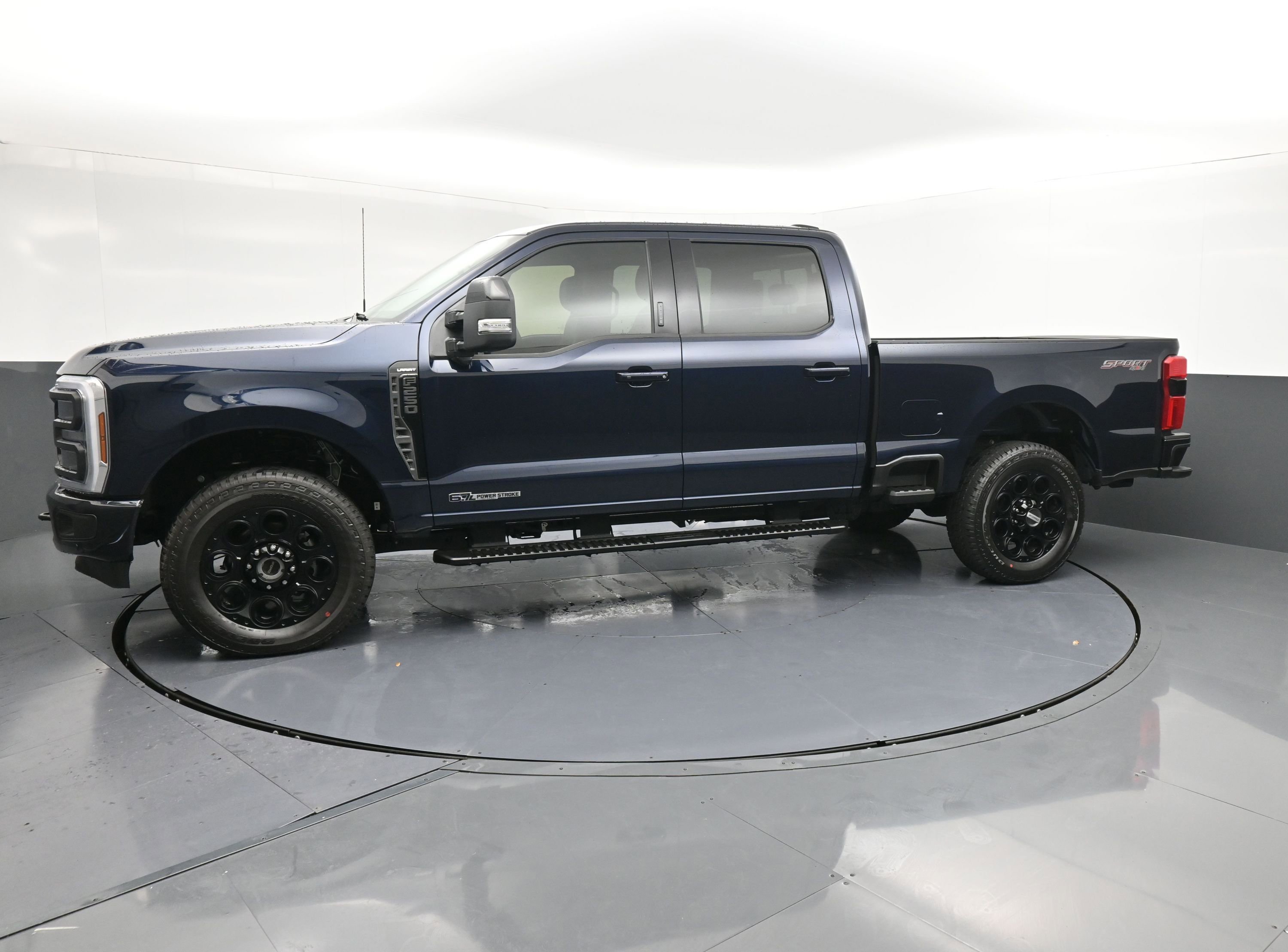 Used 2024 Ford F250 Lariat w/ Lariat Ultimate Package AWD/4WD image 5