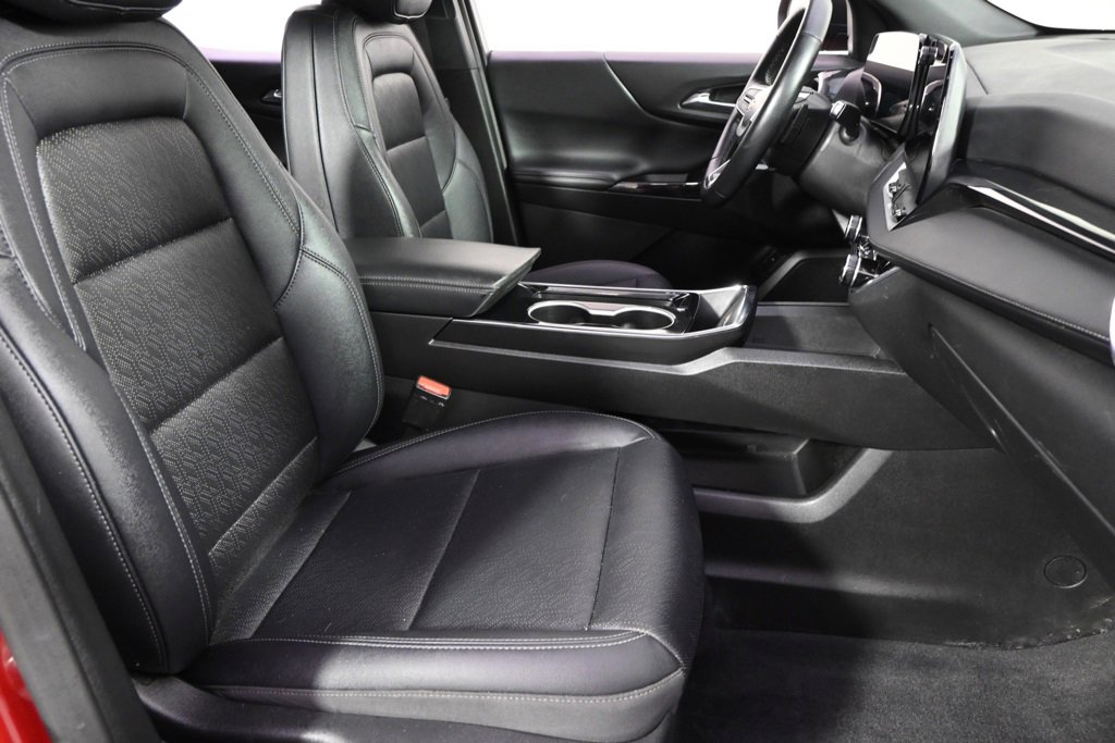 Used 2025 Chevrolet Equinox LT w/ Convenience Package II image 16