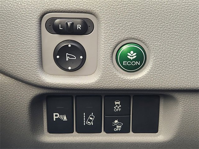 Used 2016 Honda Pilot Touring image 22