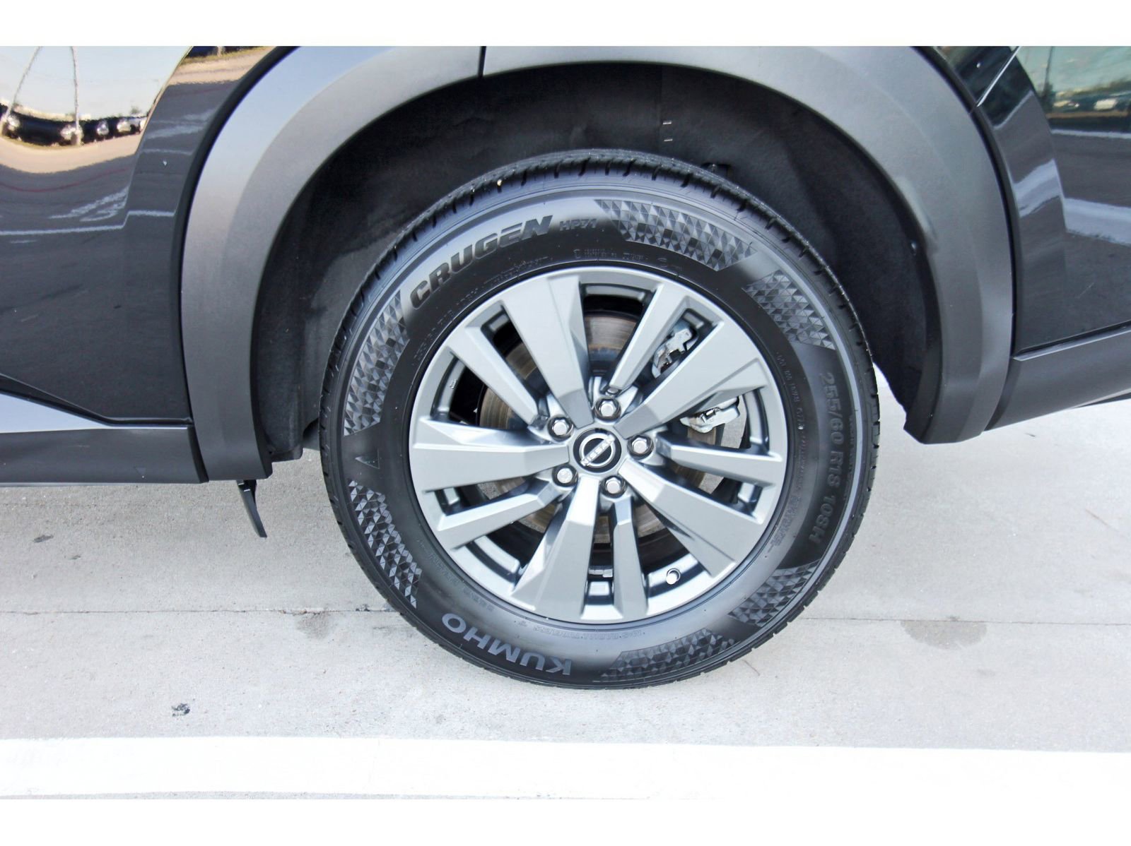 Used 2023 Nissan Pathfinder SV image 32