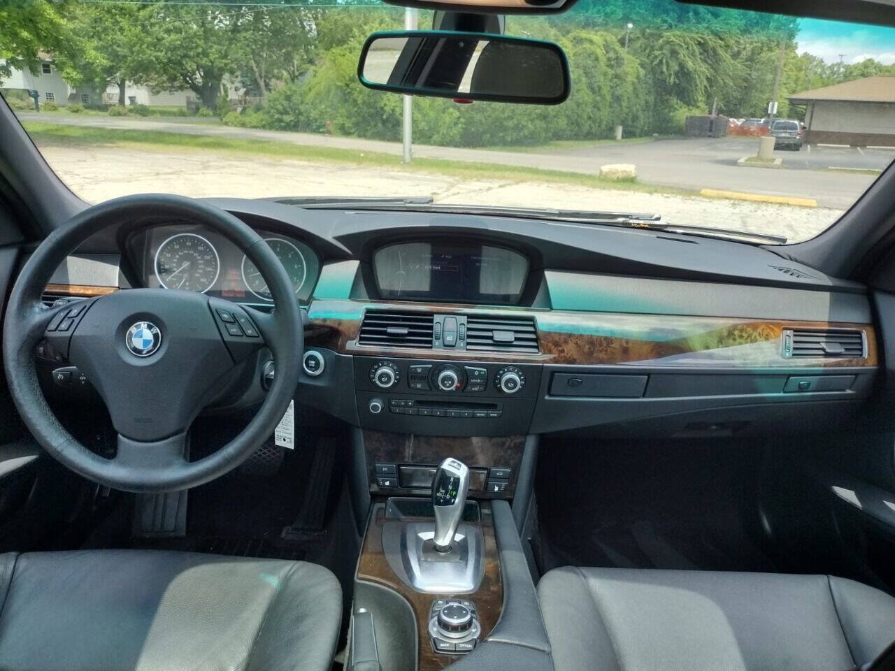 Used 2010 BMW 535i Sedan w/ Premium Pkg RWD image 14