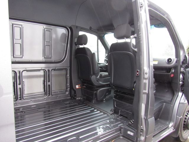 New 2025 Mercedes-Benz Sprinter 4500 image 19