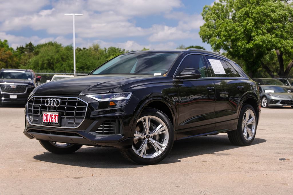 Used 2022 Audi Q8 Premium image 1