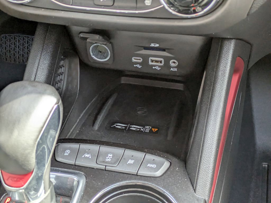 Used 2021 Chevrolet TrailBlazer RS w/ Technology Package AWD/4WD image 22