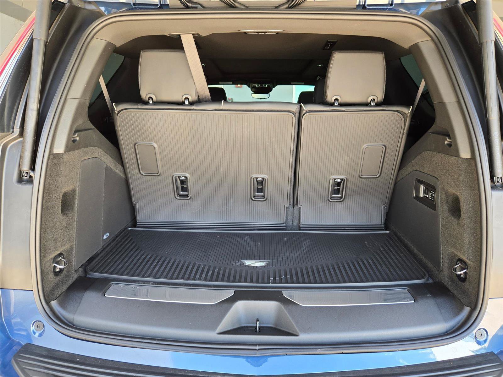New 2026 Cadillac Escalade Sport w/ Touring Package AWD/4WD image 34