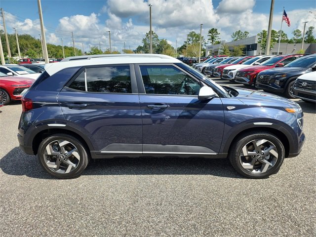 New 2025 Hyundai Venue Limited image 2