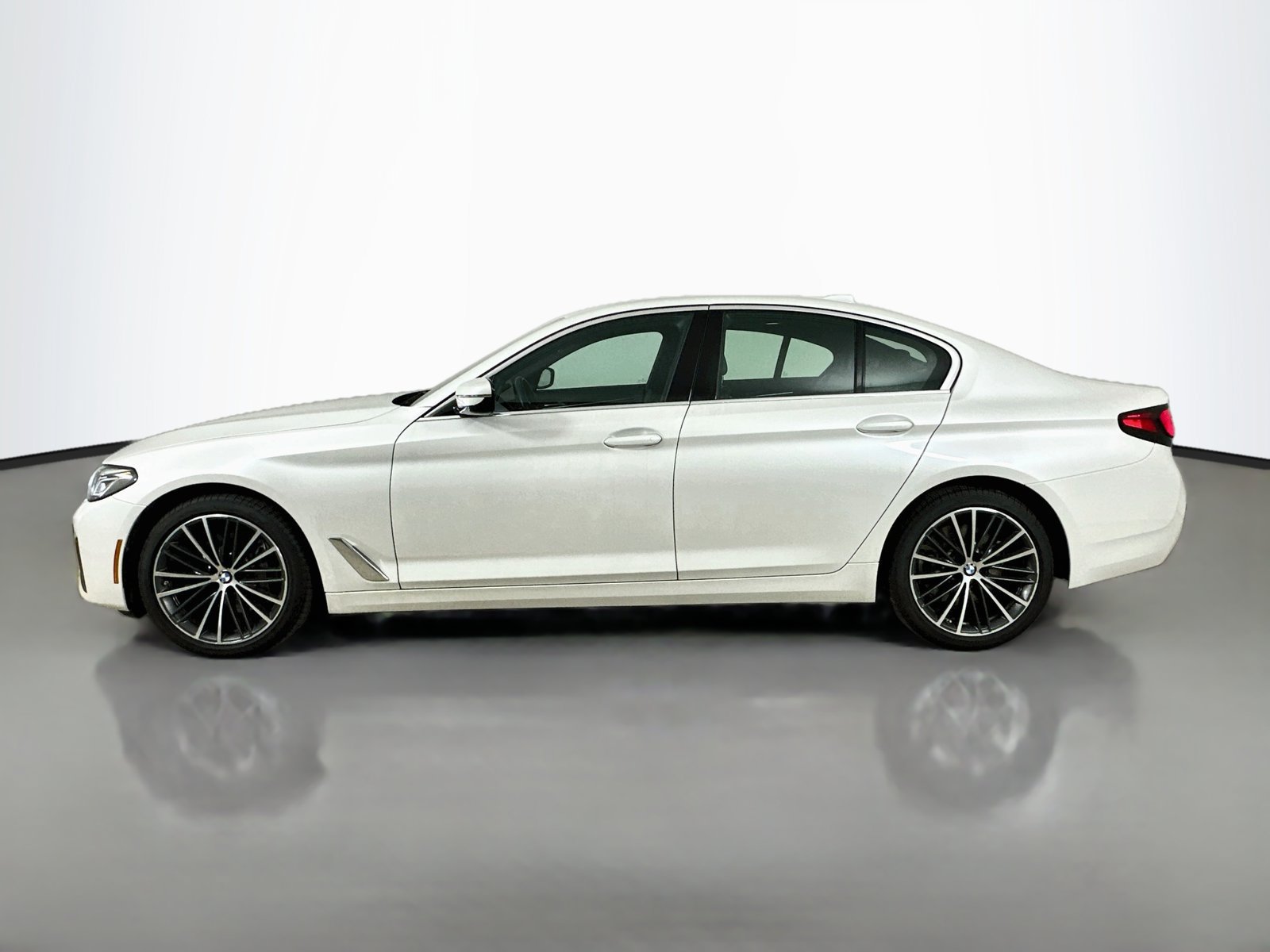 Used 2023 BMW 540i xDrive w/ Premium Package AWD/4WD image 8