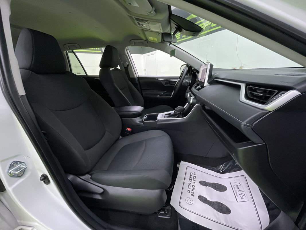 Used 2024 Toyota RAV4 LE image 28