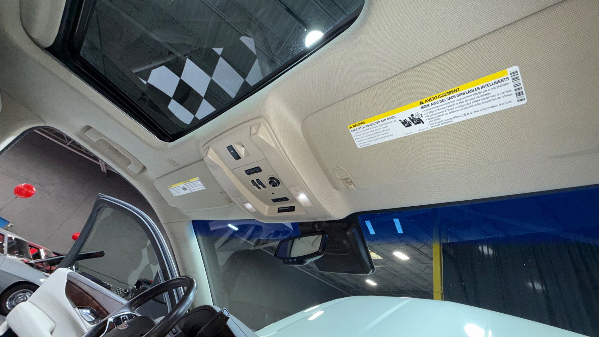 Used 2015 Cadillac Escalade Luxury image 82