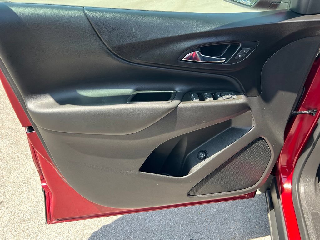 Used 2021 Chevrolet Equinox LT FWD image 17