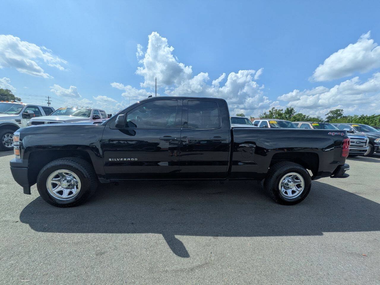 Used 2014 Chevrolet Silverado 1500 W/T w/ Trailering Package AWD/4WD image 2