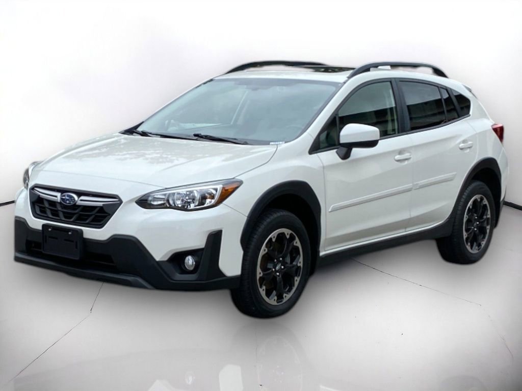 Used 2022 Subaru Crosstrek 2.0i Premium w/ Moonroof Package image 2