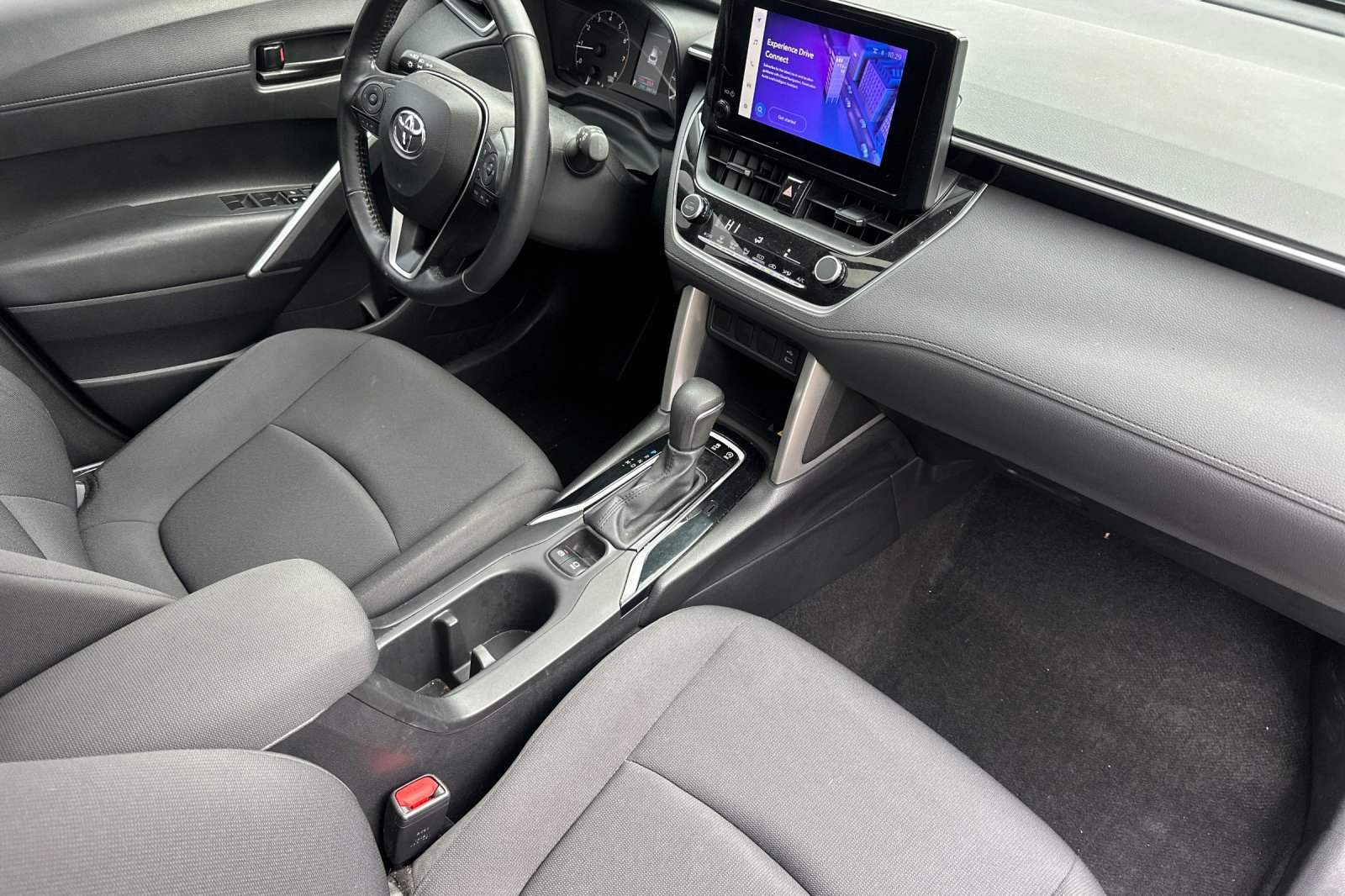 Used 2023 Toyota Corolla Cross LE w/ Moonroof Package FWD image 18