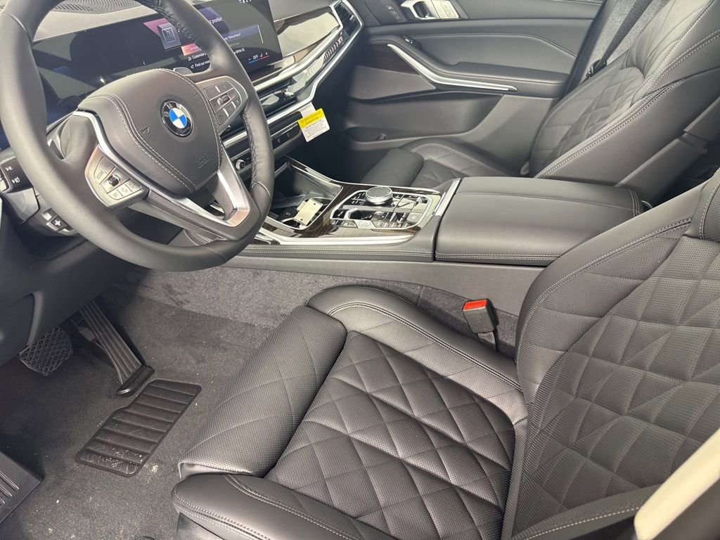 New 2026 BMW X7 xDrive40i w/ Premium Package AWD/4WD image 14