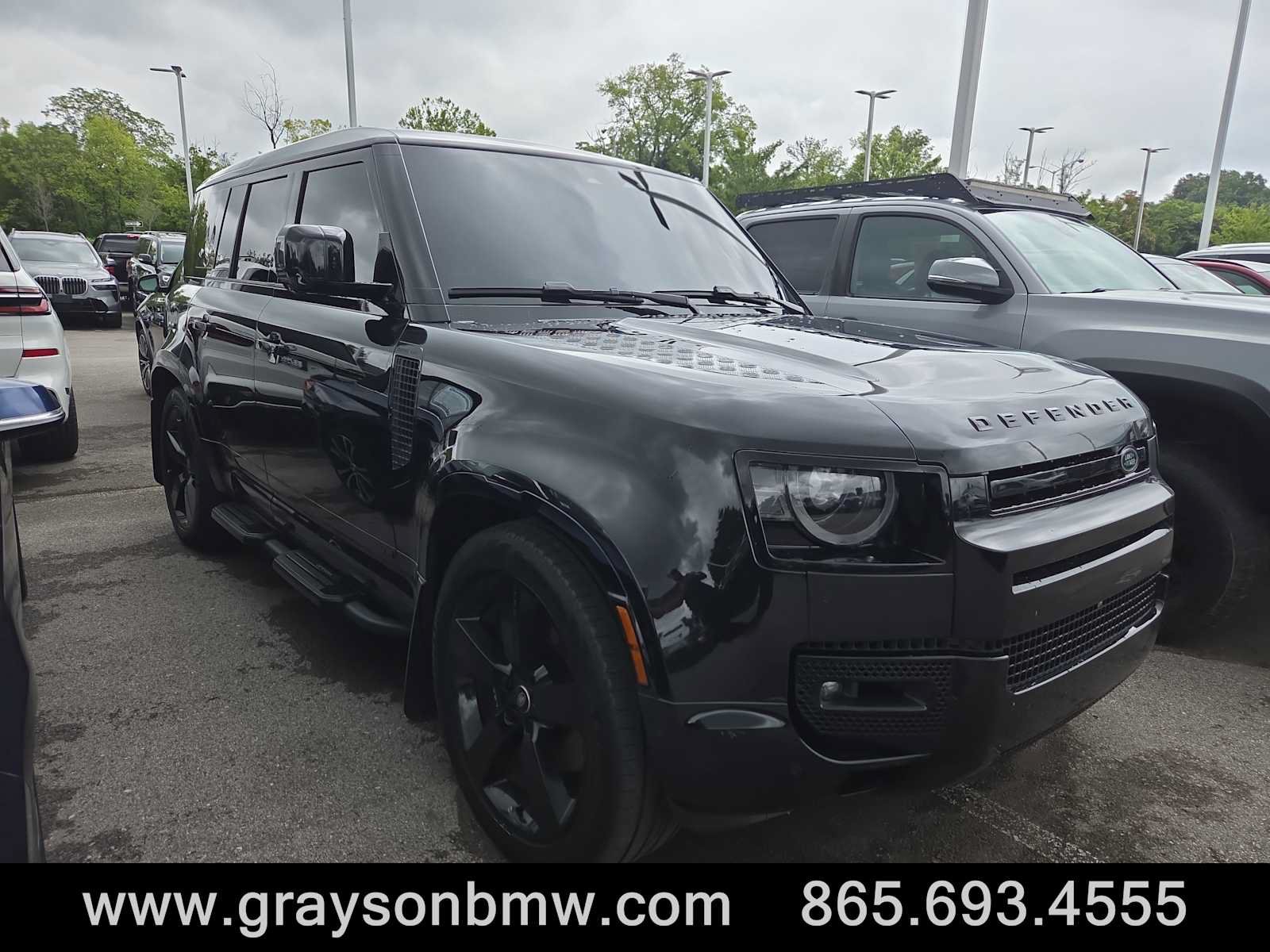 Used 2024 Land Rover Defender 110 V8 AWD/4WD image 1