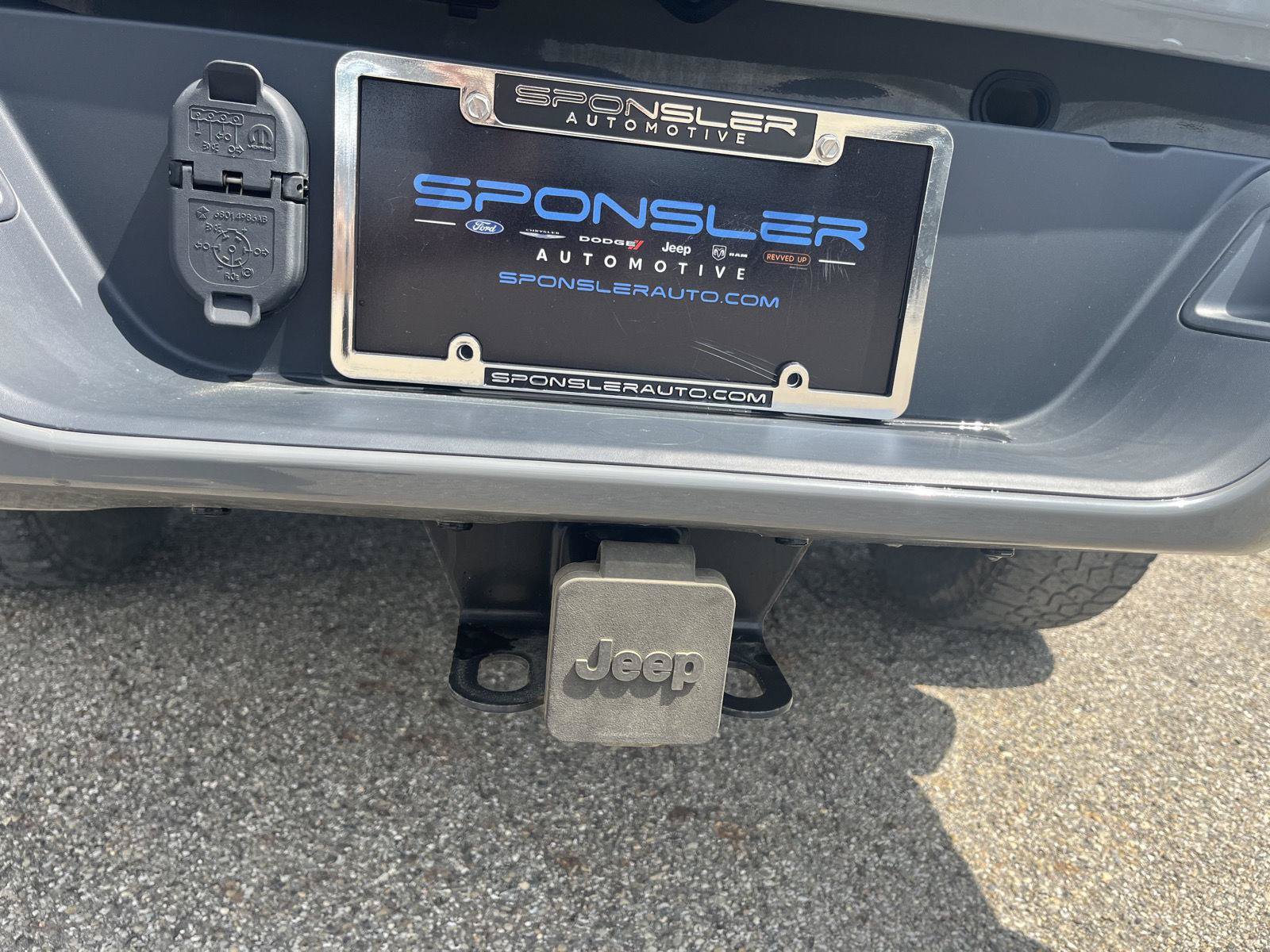 Used 2022 Jeep Gladiator Overland AWD/4WD image 35