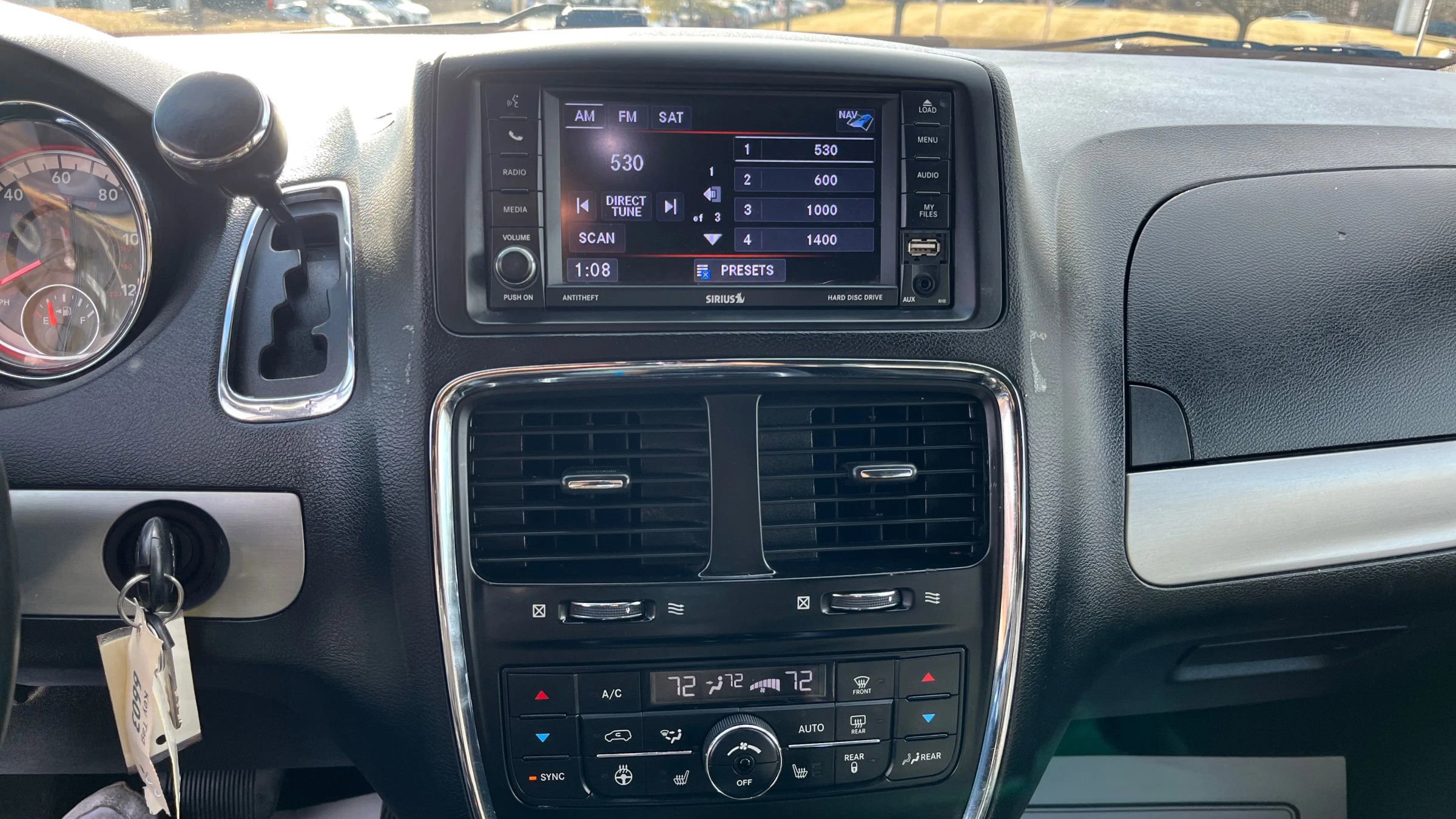 Used 2018 Dodge Grand Caravan SXT w/ Blacktop Package image 18