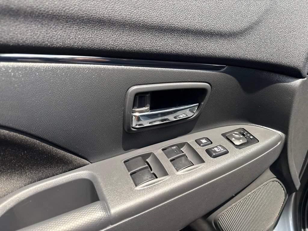 Used 2023 Mitsubishi Outlander Sport LE AWD/4WD image 12