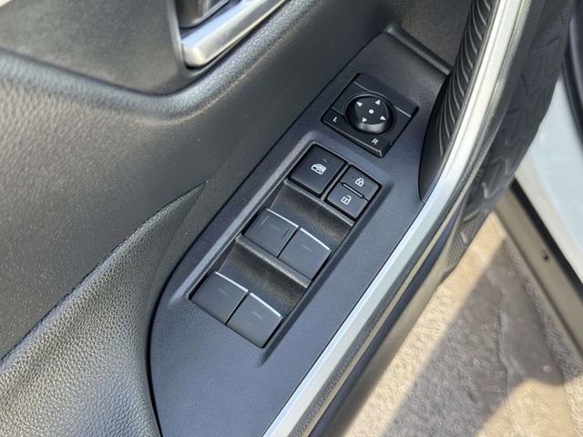 Used 2022 Toyota RAV4 SE w/ SE Grade Weather Package image 21