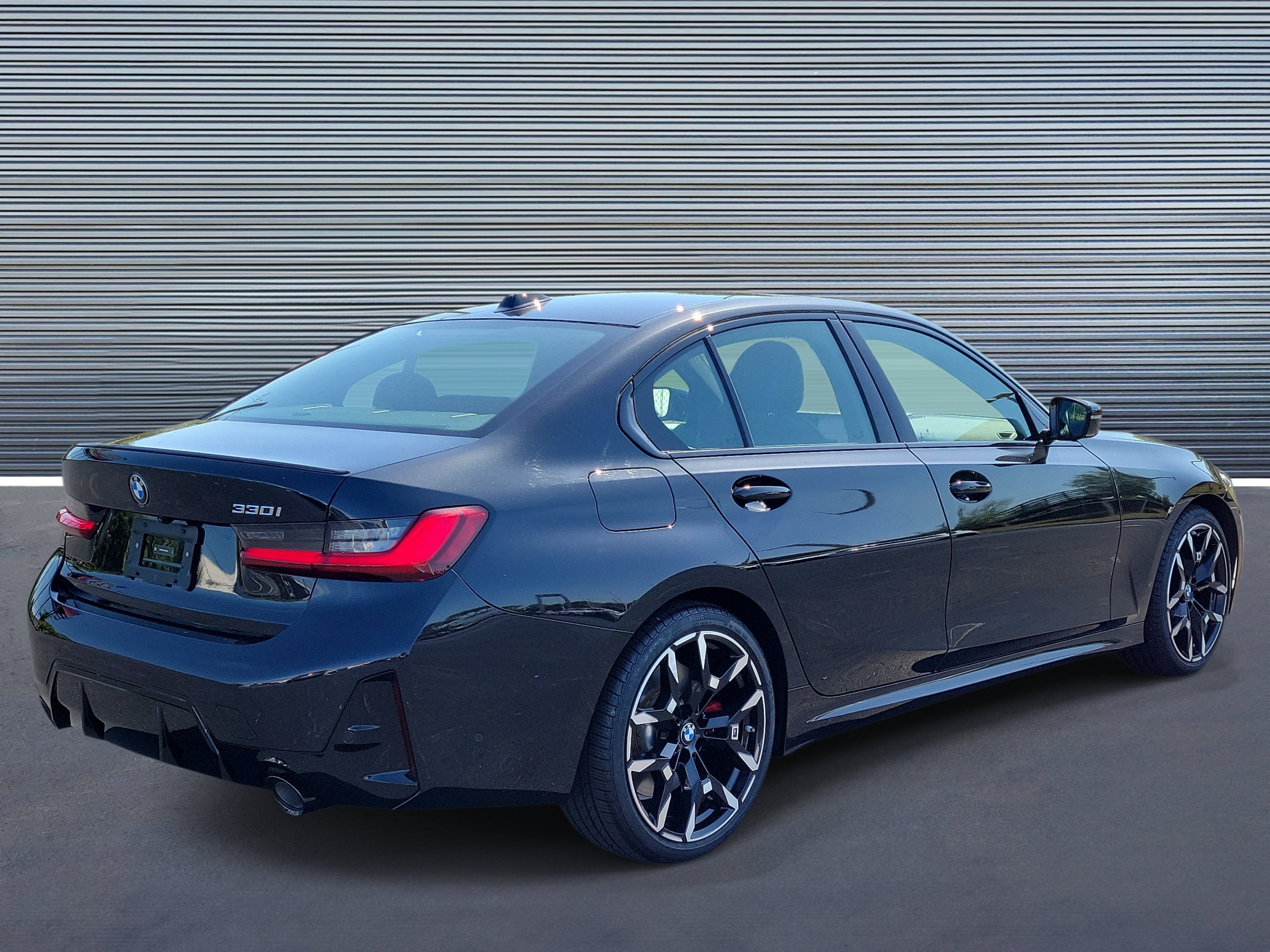 Used 2026 BMW 330i Sedan w/ M Sport Package RWD image 3