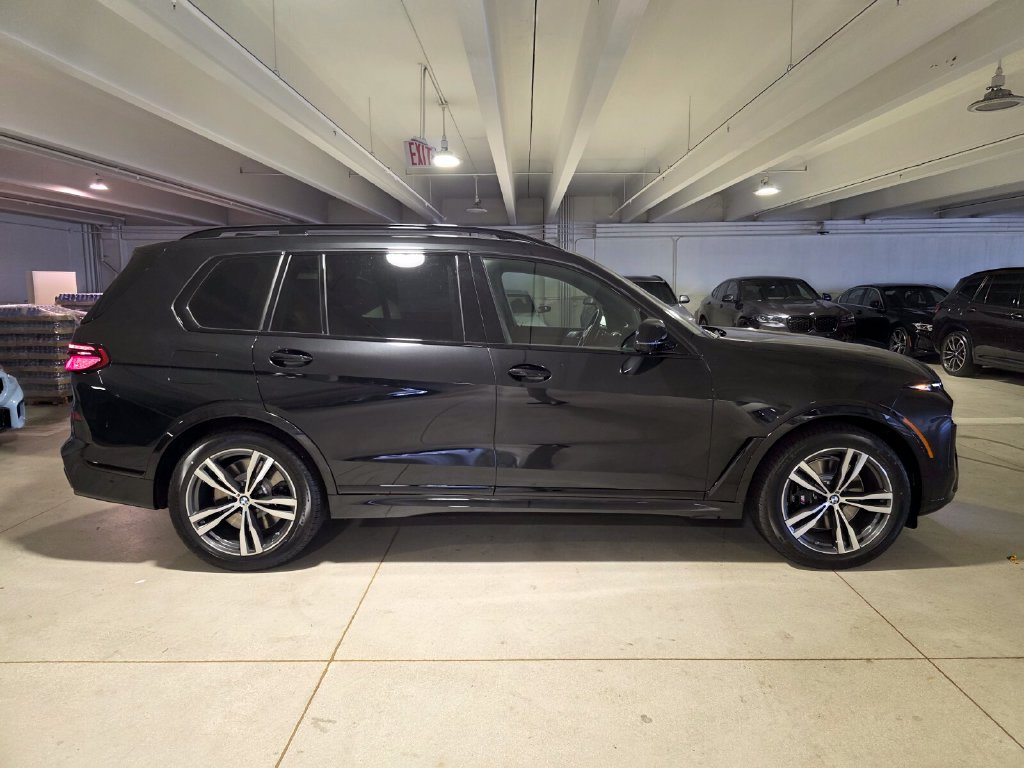 New 2027 BMW X7 M60i AWD/4WD image 3