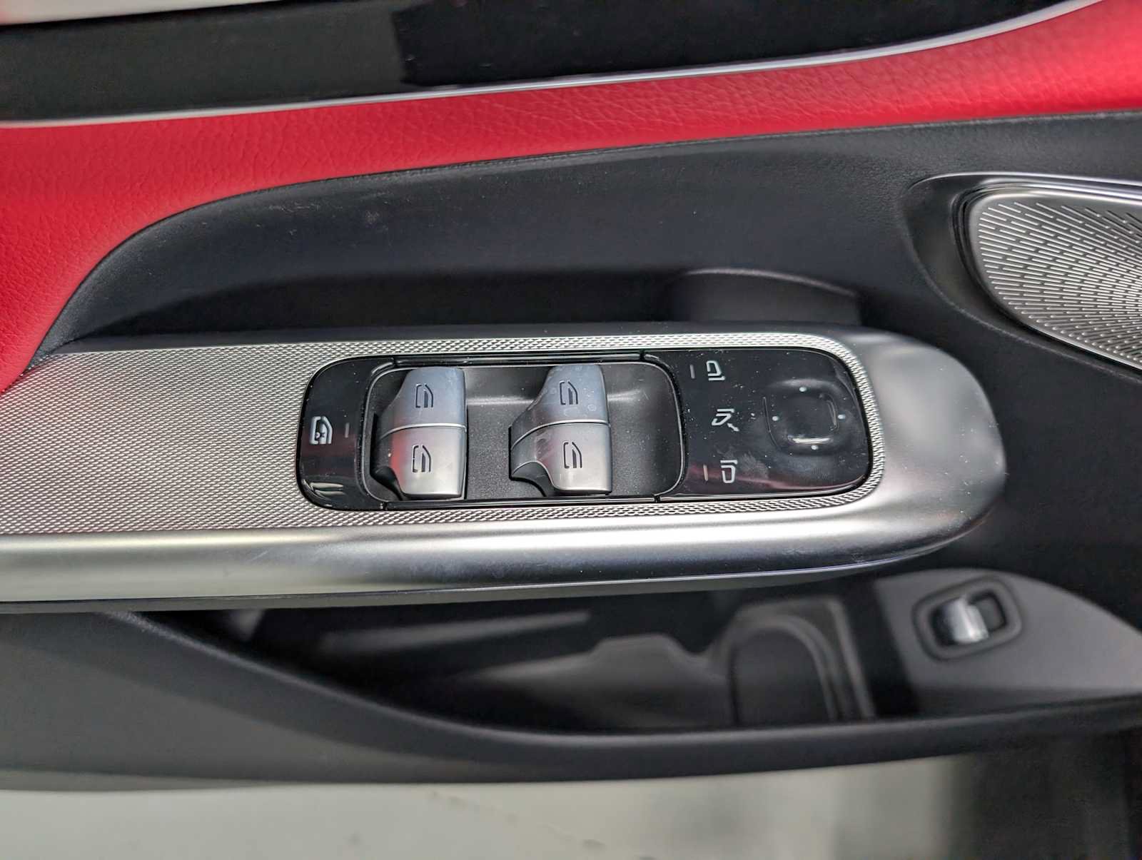 New 2026 Mercedes-Benz GLC 300 4MATIC image 31