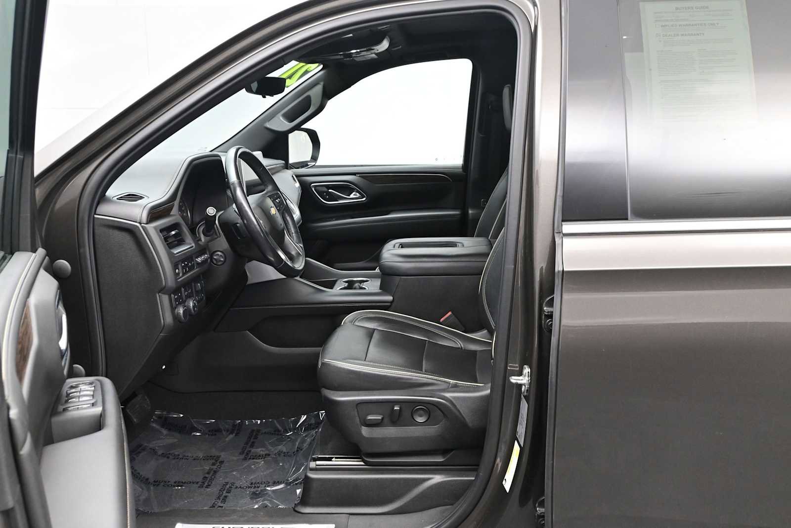 Used 2021 Chevrolet Tahoe Premier w/ Premium Package AWD/4WD image 7