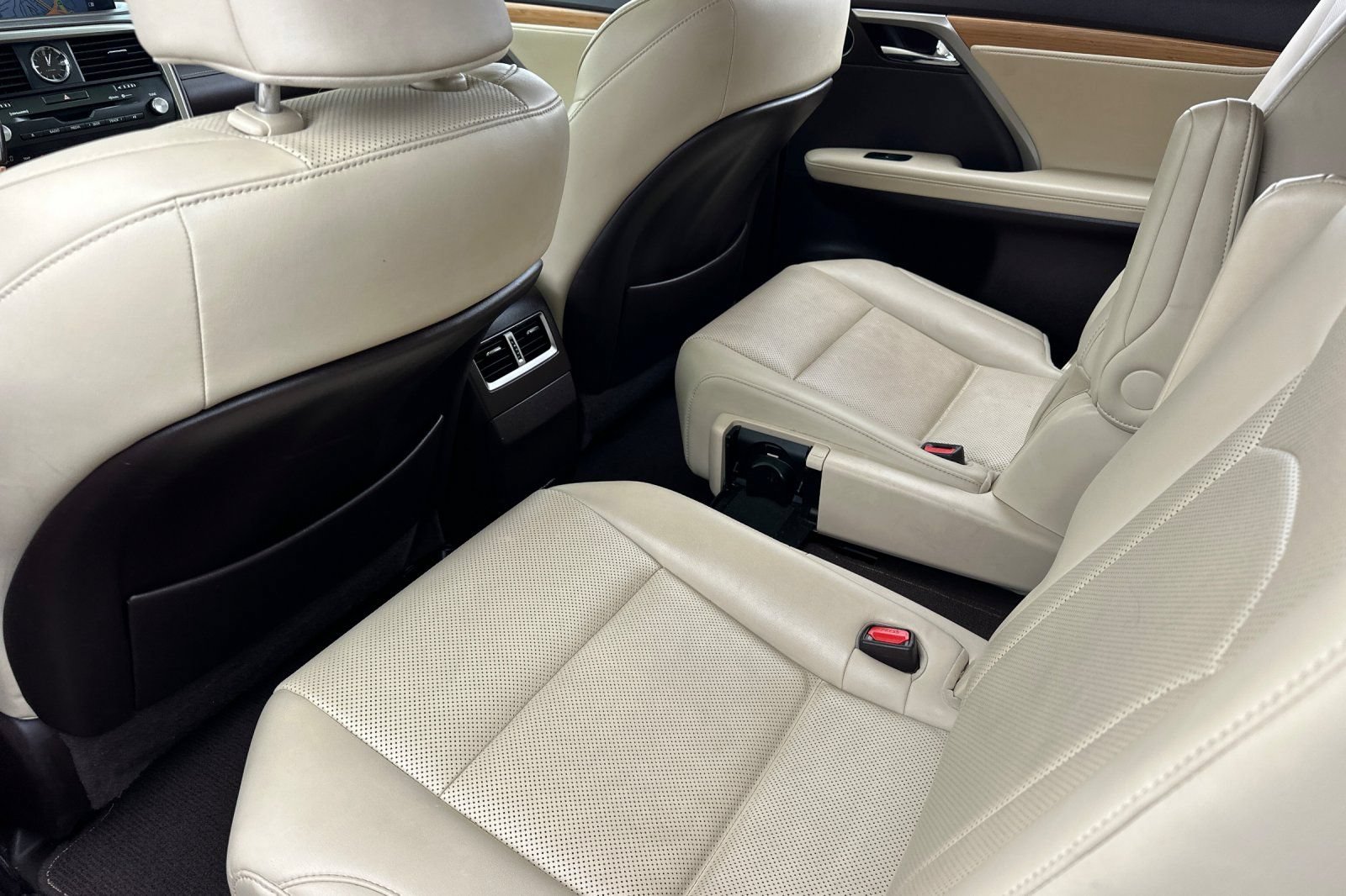 Used 2020 Lexus RX 450hL AWD w/ Premium Package image 14