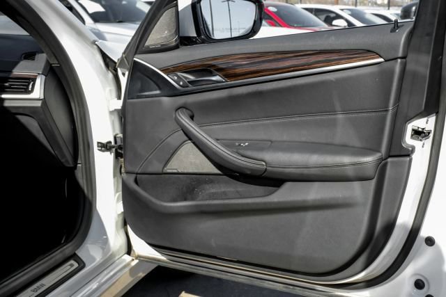 Used 2023 BMW 530e RWD image 52