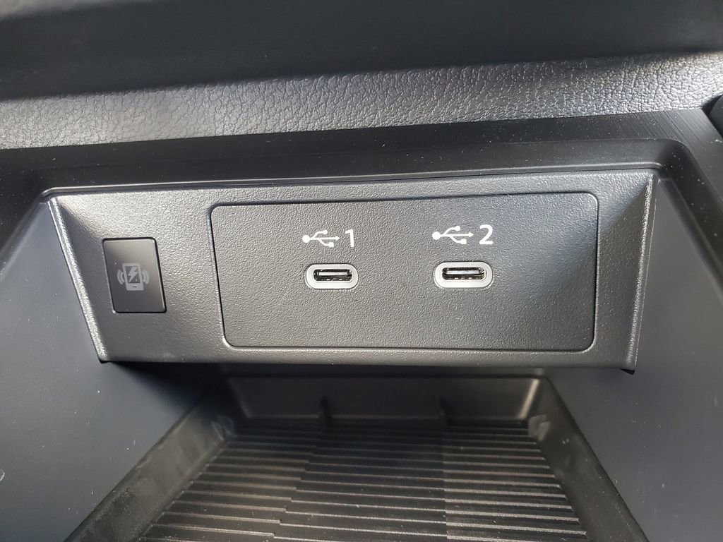 New 2025 Nissan Kicks SV w/ Charging Package image 28